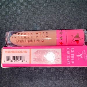 Jeffree Star Velour Liquid Lipstick Mannequin